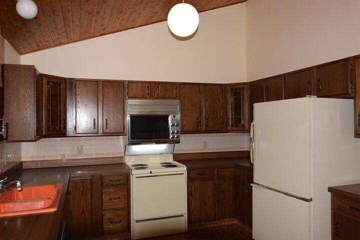 Property Photo: 206 Buchanan Street WI 54140