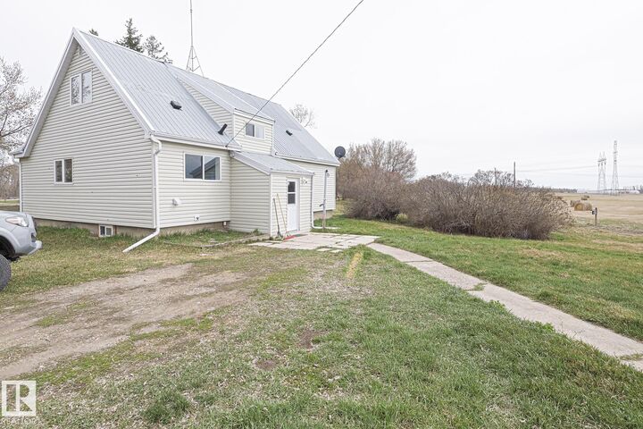 Property Photo: 52024A Rge Road 265 AB T7X 3L7