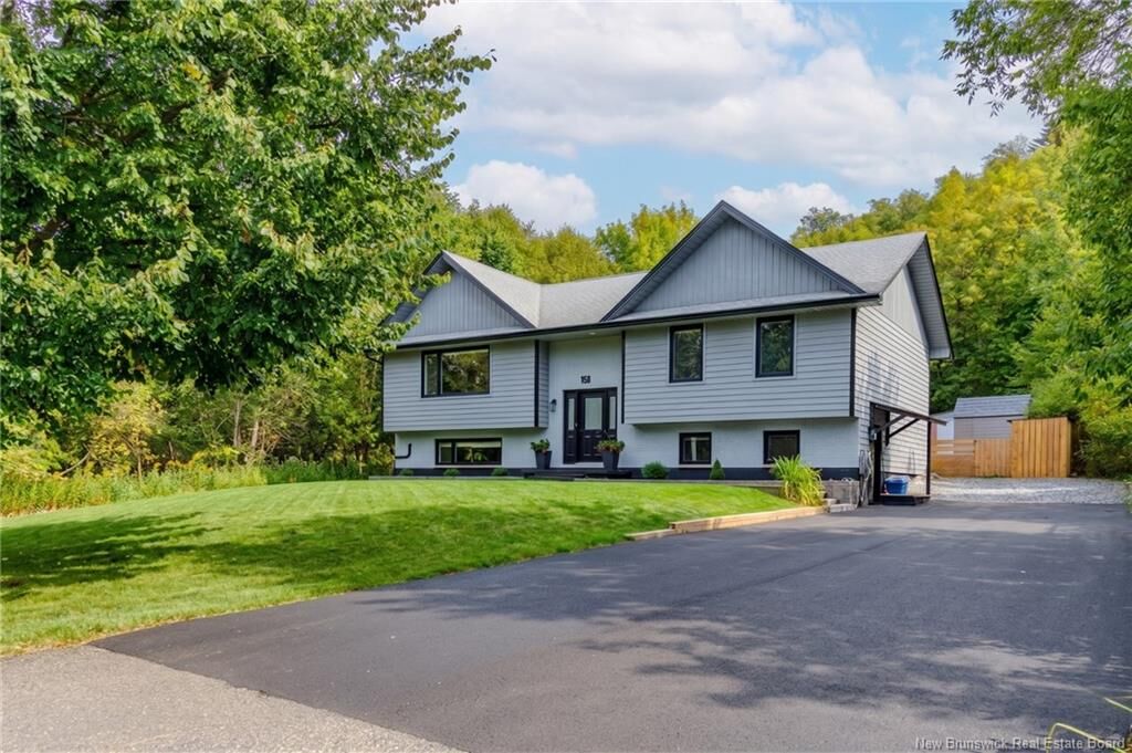 Property Photo: 958 Kennebecasis Drive NB E2K 5A8