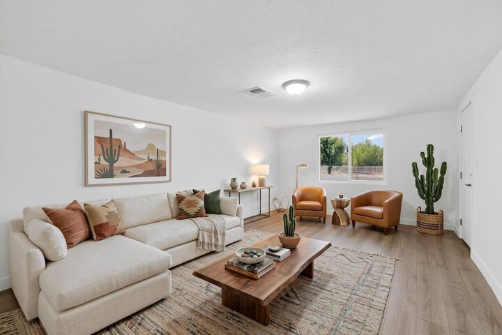 Property Photo:  1104 E River Road  NM 87002 