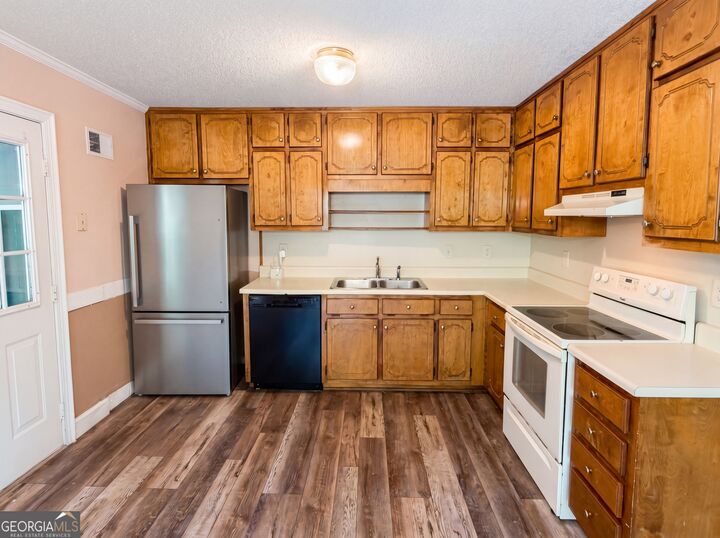 Property Photo: 280 Pleasant Valley Road GA 30253