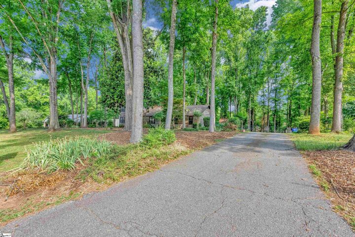 Property Photo:  512 Brian Drive  SC 29307 