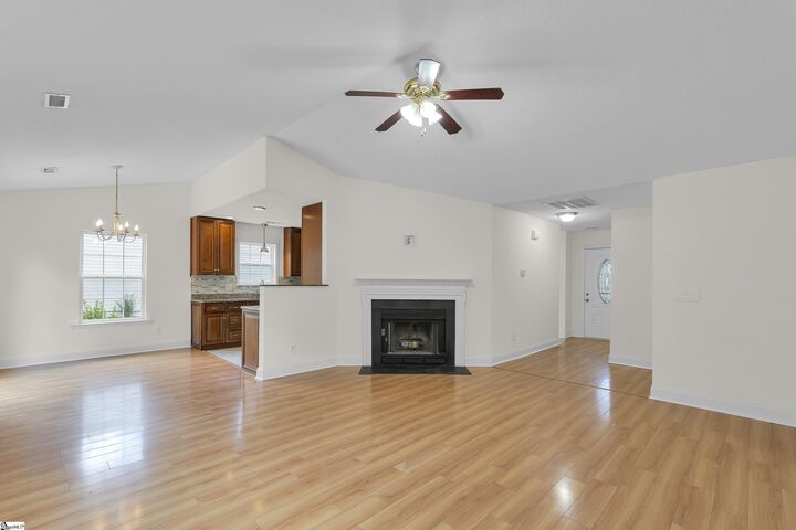 Property Photo: 4 Raleigh Court SC 29681