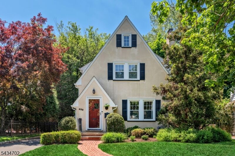 Property Photo:  630 Wyndemere Ave  NJ 07450 