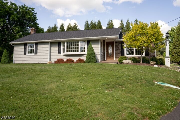 Property Photo:  6 Hillside Ln  NJ 08848 