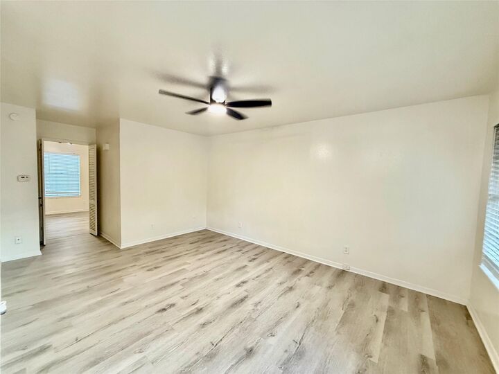Property Photo: 6401 Skyline Drive 36 TX 77057