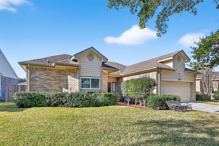 Property Photo:  3126 Lakefield Way  TX 77479 