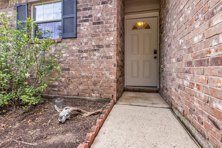 Property Photo: 9738 Gulfstream Drive TX 77303
