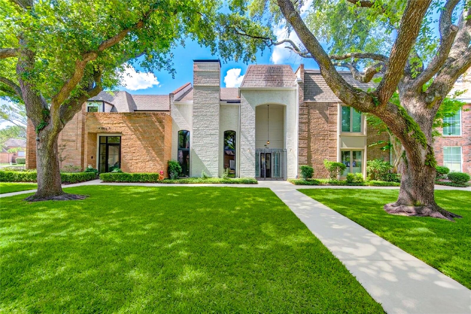Property Photo:  438 E Fair Harbor Lane  TX 77079 