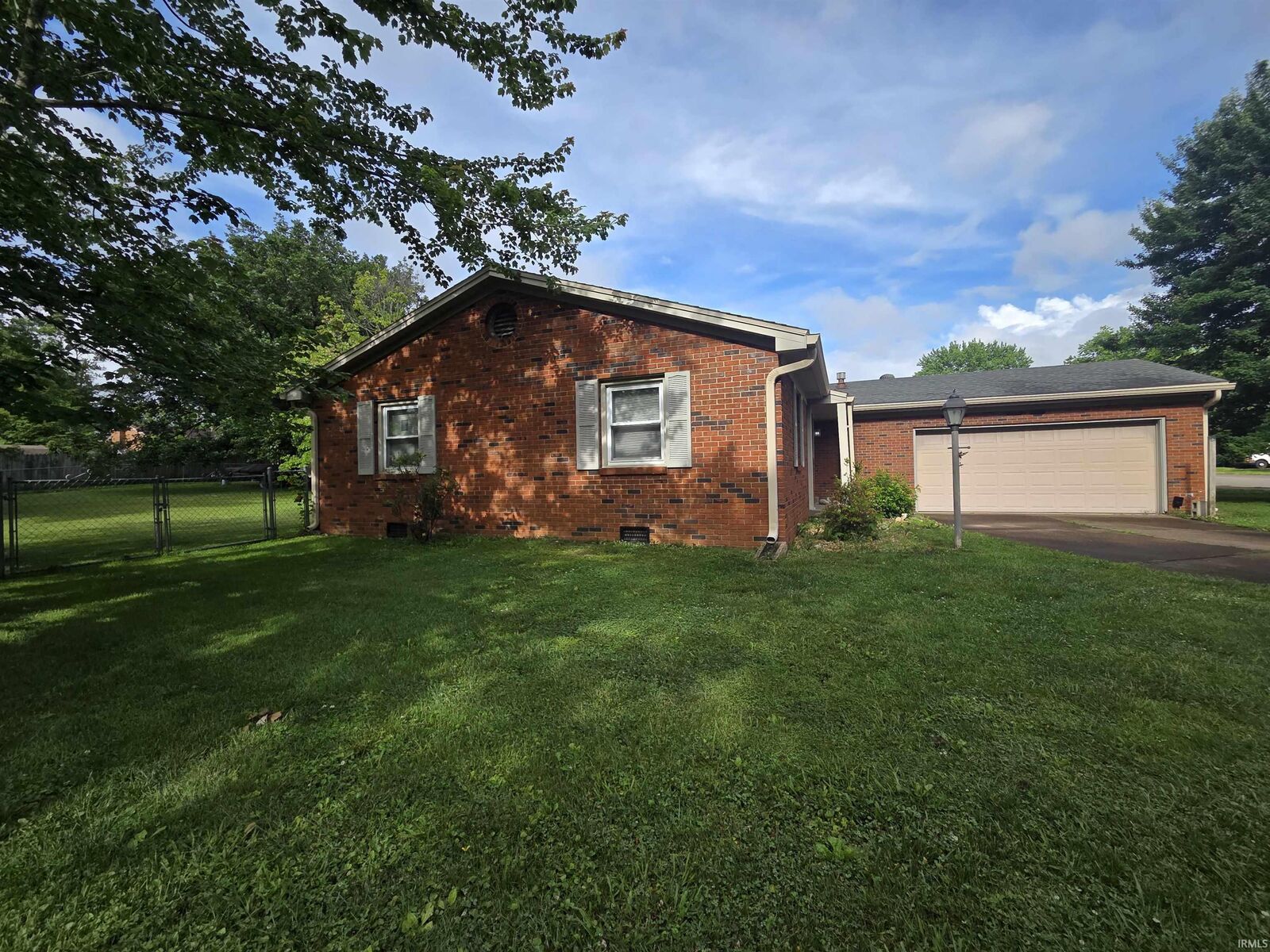 Property Photo:  8388 Chestnut Drive  IN 47630 