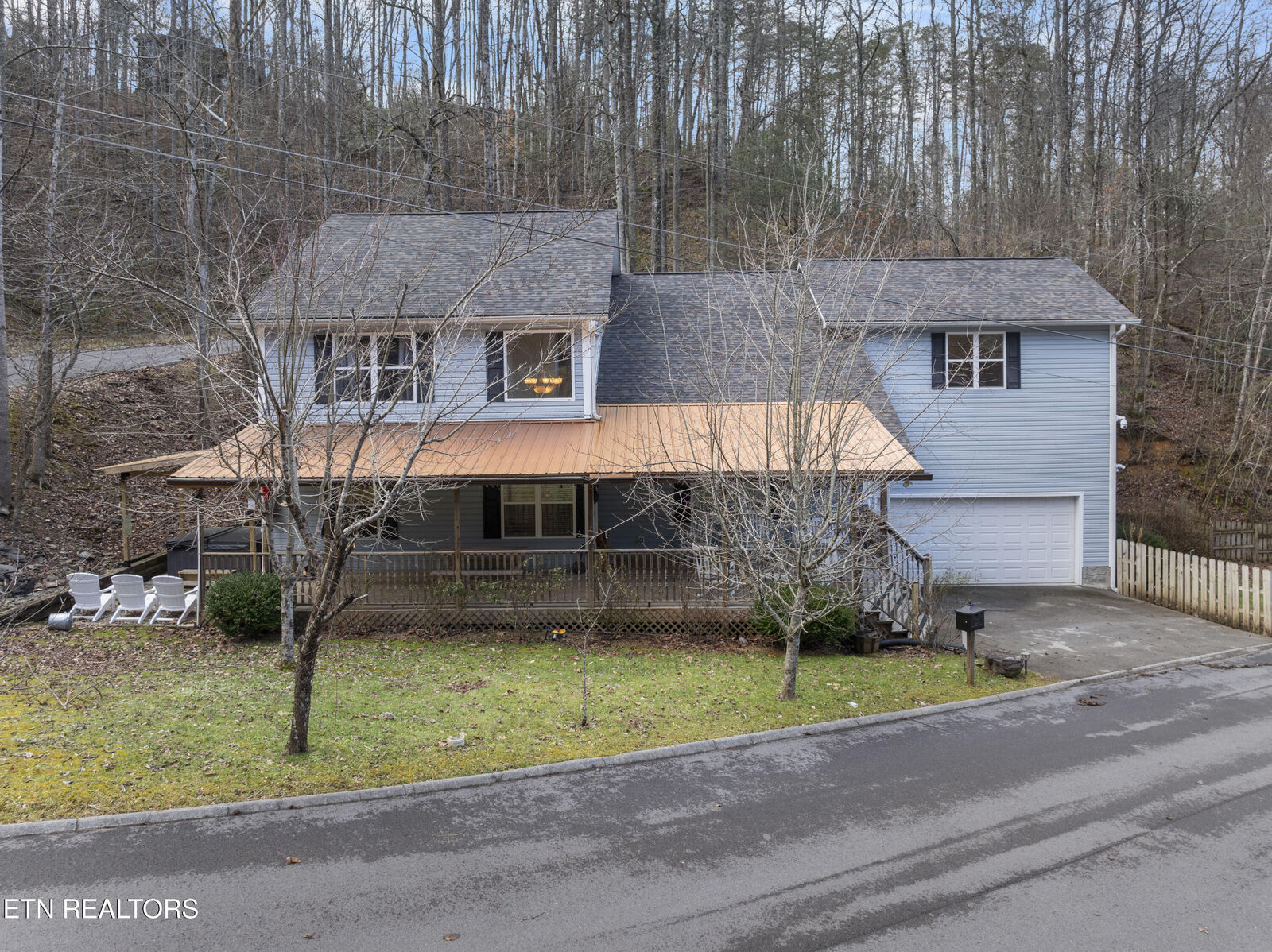Property Photo:  527 Hawks Tr  TN 37738 