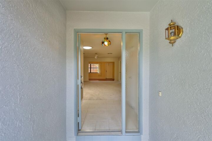 Property Photo:  1616 Layton Court  FL 33573 