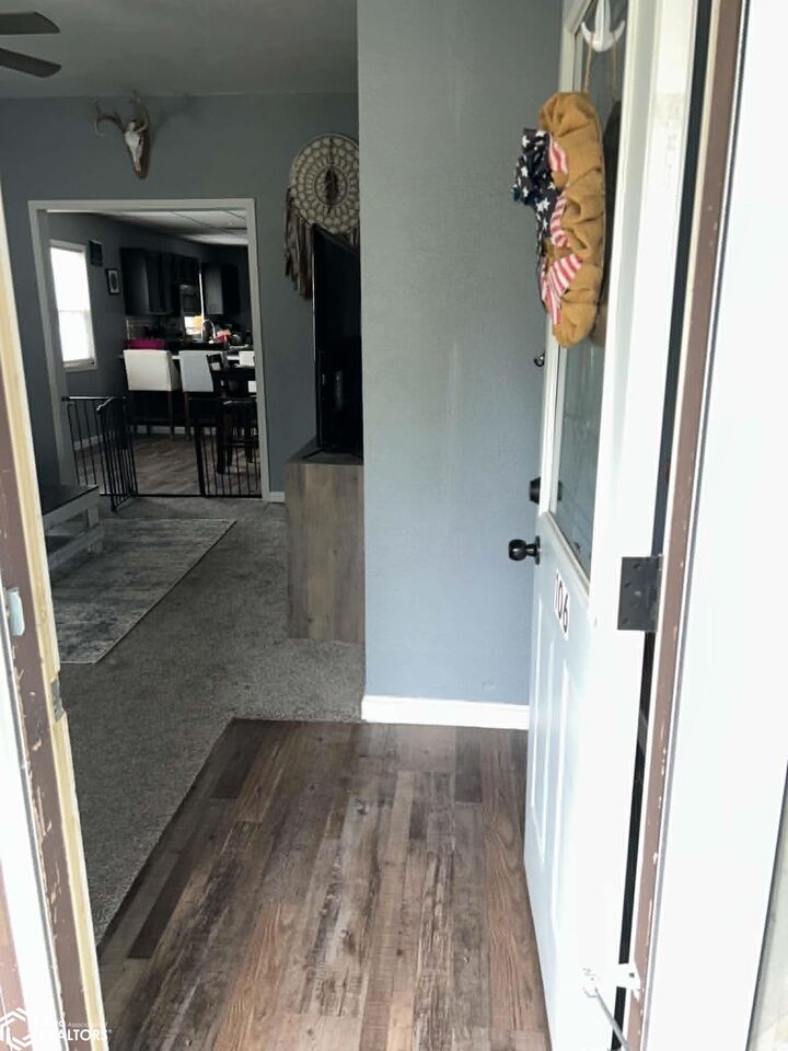 Property Photo:  106 S Maple  IA 52649 