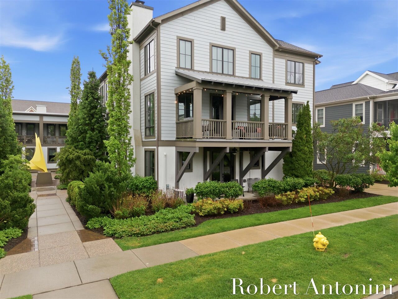 Property Photo: 706 Croswell Avenue 10 MI 49506