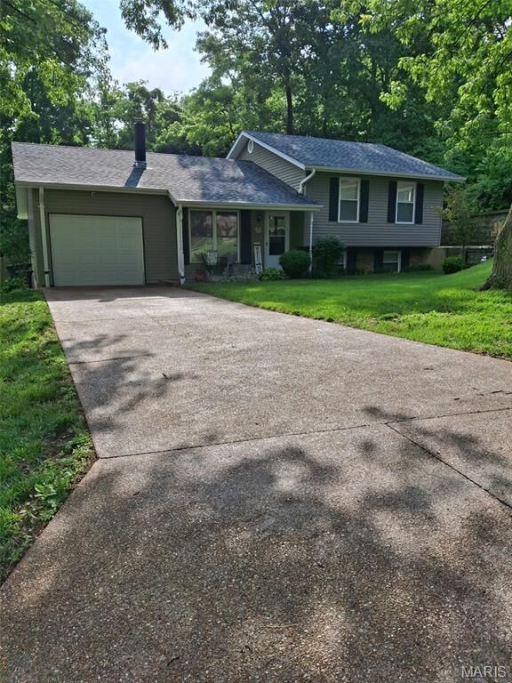 Property Photo: 2115 Ayrshire Court MO 63052