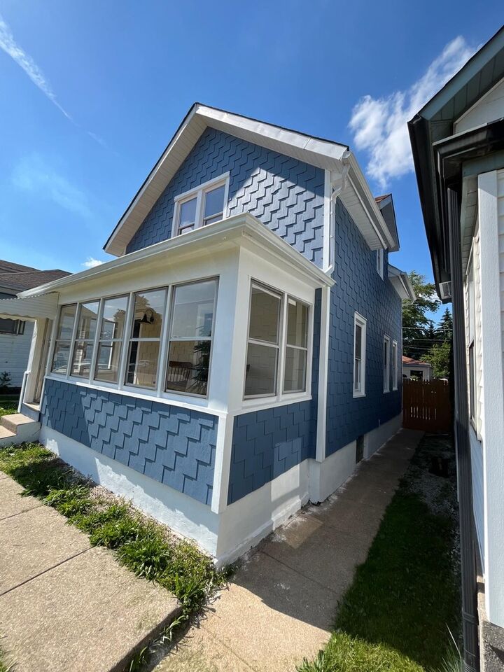 Property Photo:  132 156th Place  IL 60409 