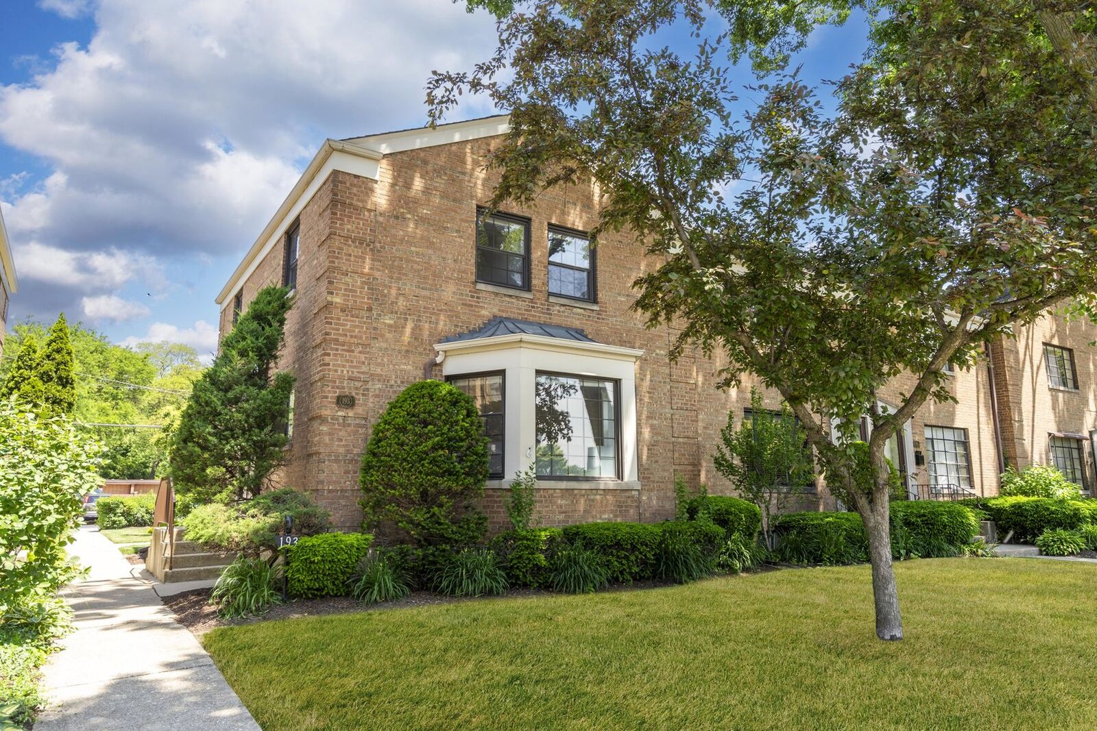Property Photo:  193 Fellows Court  IL 60126 