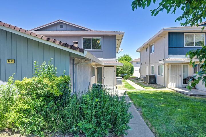 Property Photo:  4431 Palm Avenue 3  CA 95842 