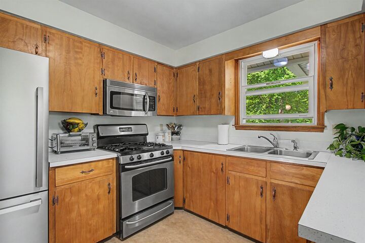 Property Photo:  16 Colbert Street  VT 05452 