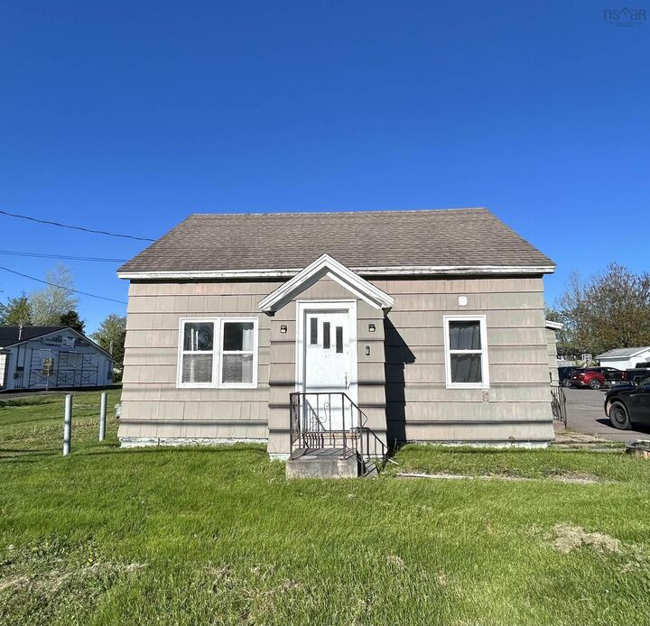 24 South Albion Street — photo 1