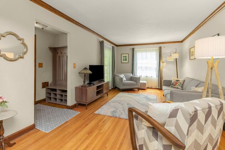 Property Photo:  1101 Humboldt Avenue  MN 55118 