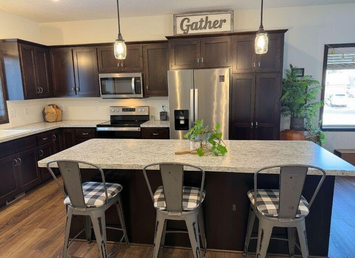 Property Photo:  801 Golden Way NW  MN 55040 