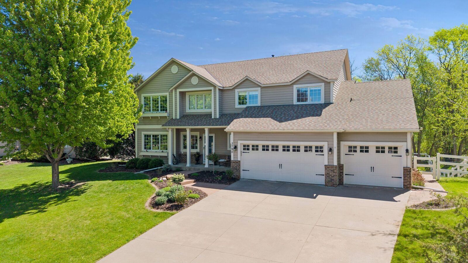 Property Photo: 3790 Yellowstone Lane N MN 55446