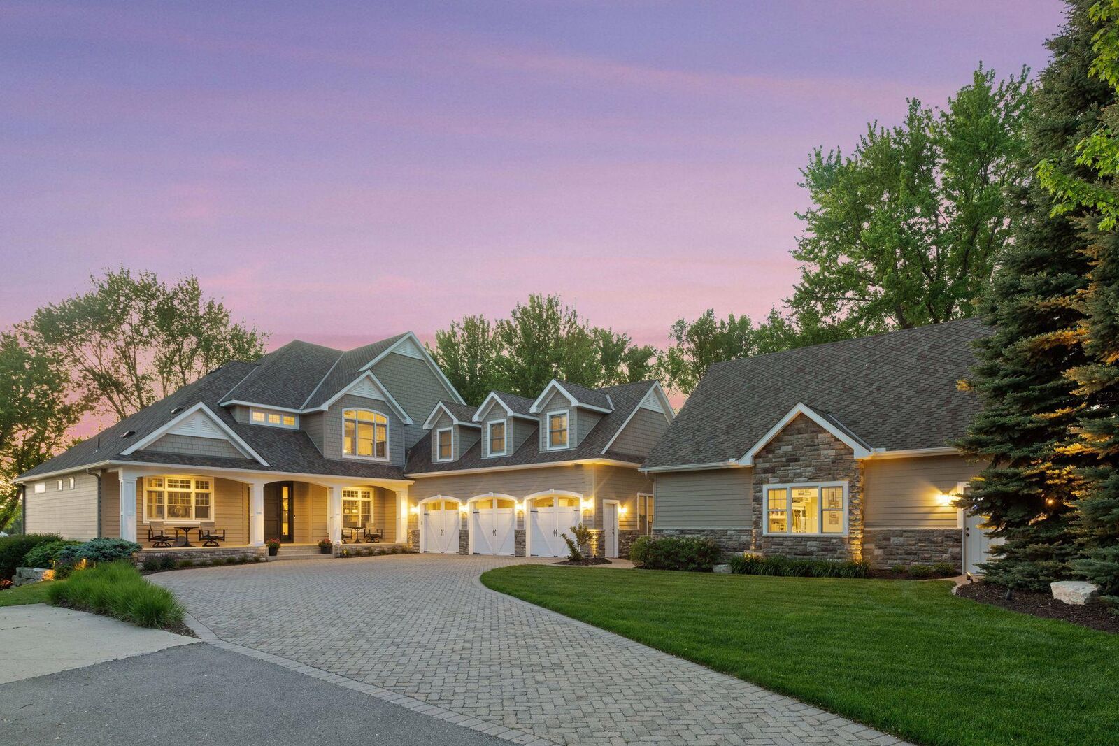 Property Photo: 511 N Shore Drive MN 55390