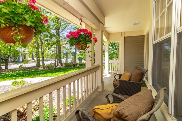 Property Photo:  472 Vadnais Lake Drive  MN 55127 