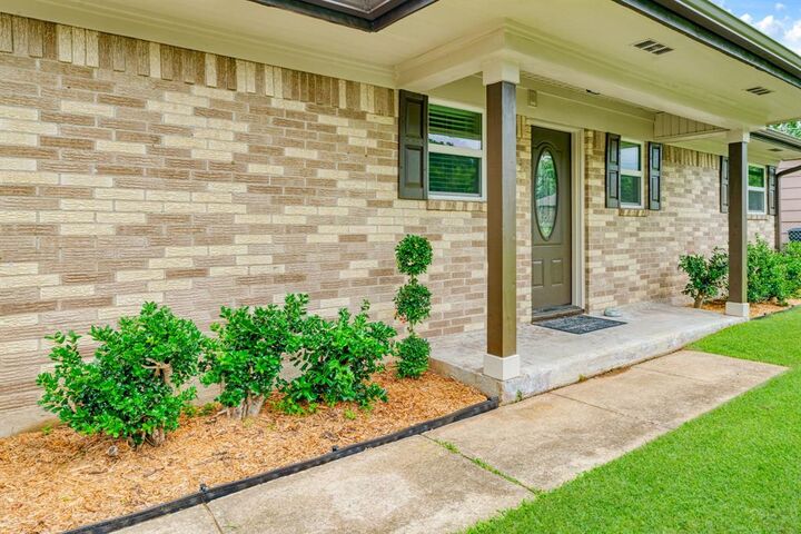 Property Photo:  1240 NE 17th Street  TX 75460 