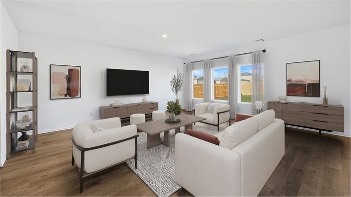 Property Photo:  613 Marsol Street  AR 72745 