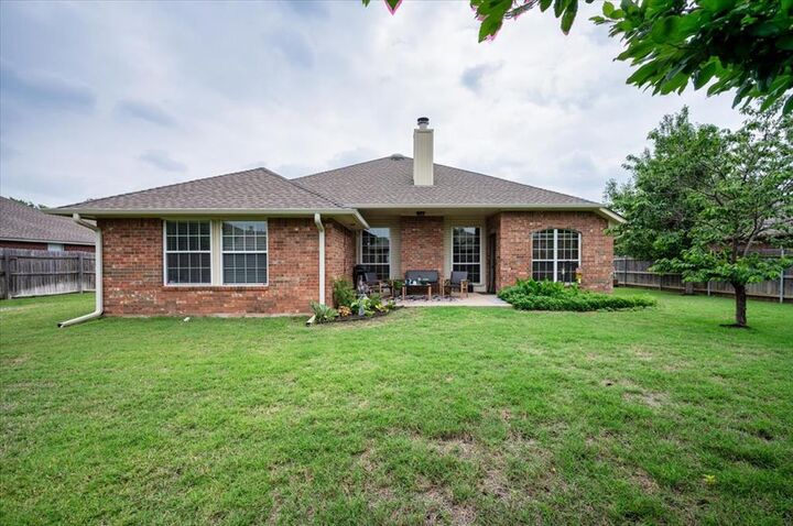 Property Photo:  2912 Astor Drive  OK 73072 