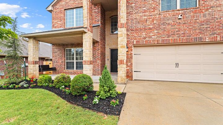 Property Photo:  1804 Flagman Street  OK 73099 