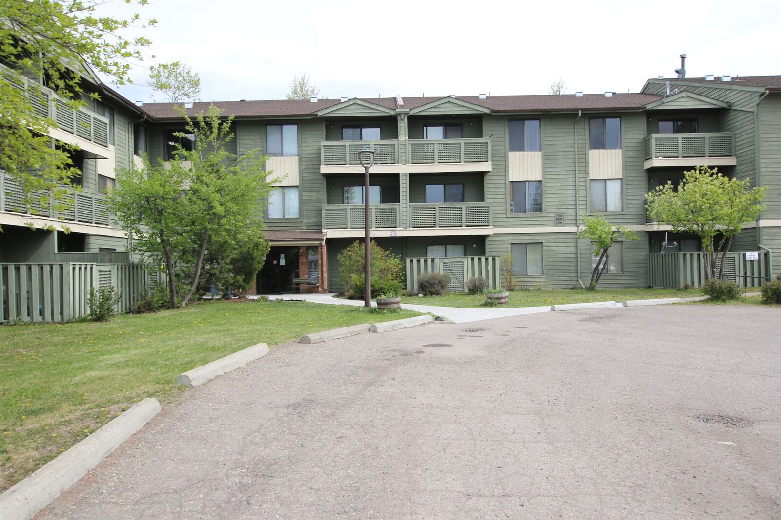 Property Photo: 185 Chamberlain Crescent 113 BC V0C 2W0