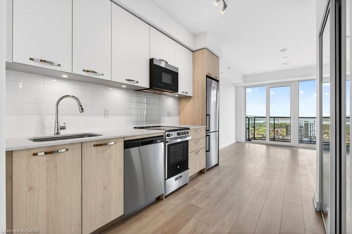 Property Photo:  75 James Street S 2404  ON L8P 2T1 