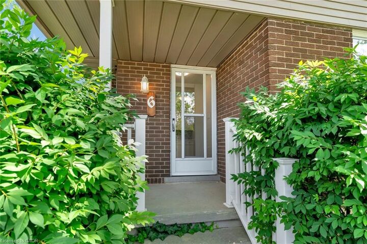 Property Photo:  6 Ruskview Road 1  ON N2M 4S2 