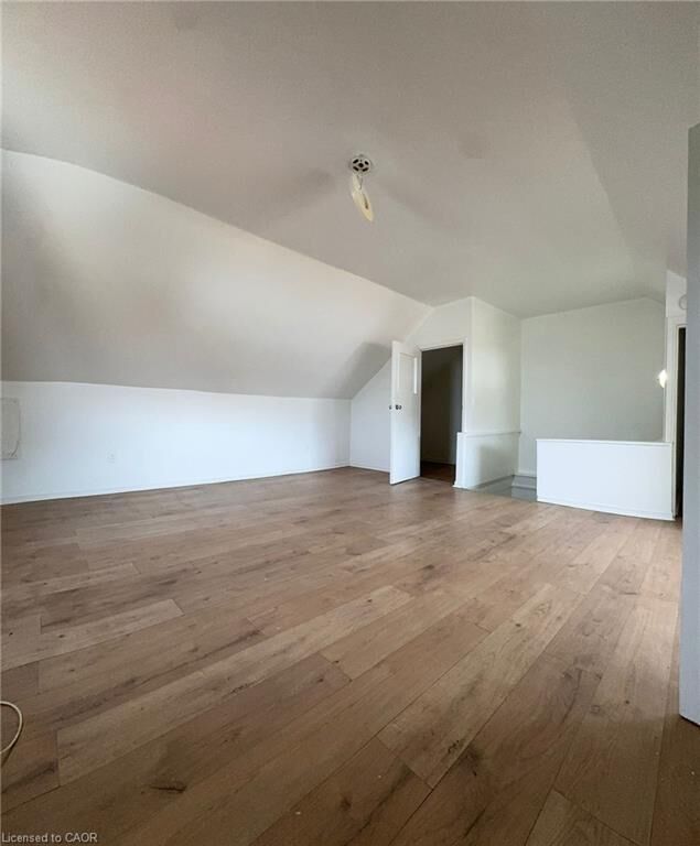 Property Photo:  10 Fairleigh Avenue N  ON L8L 6H2 