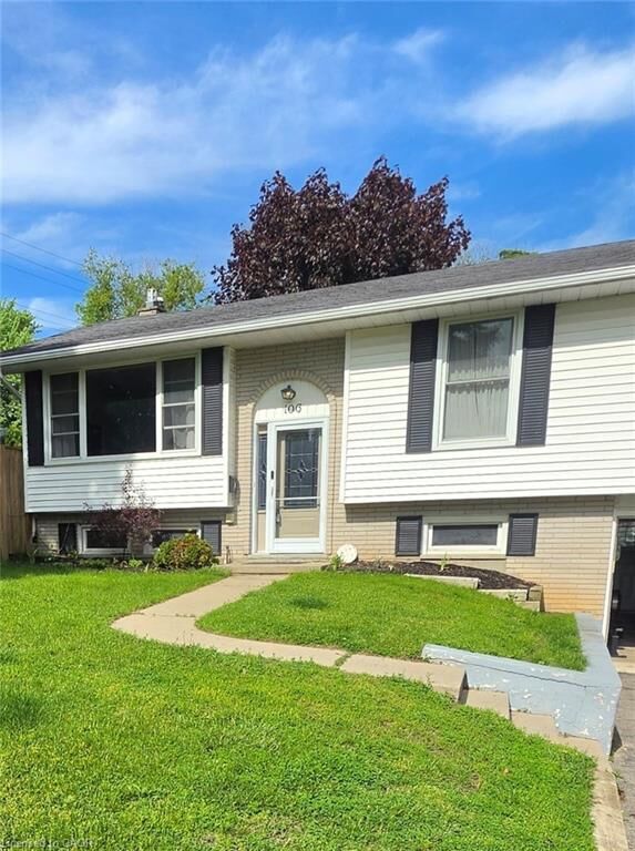 Property Photo:  106 Oakwood Avenue  ON N3Y 1H9 