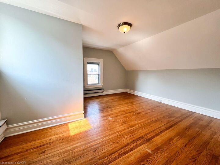 Property Photo:  112 West Avenue N 3  ON L8L 5C3 