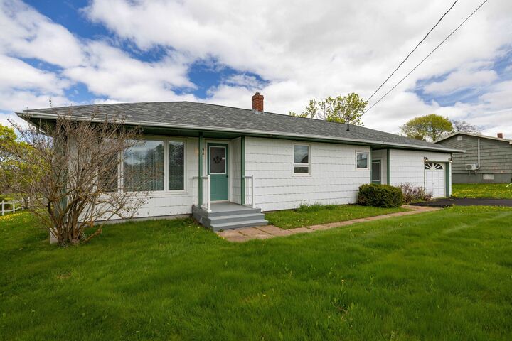 Property Photo: 2458 Bethel Road PE C1B 3M2