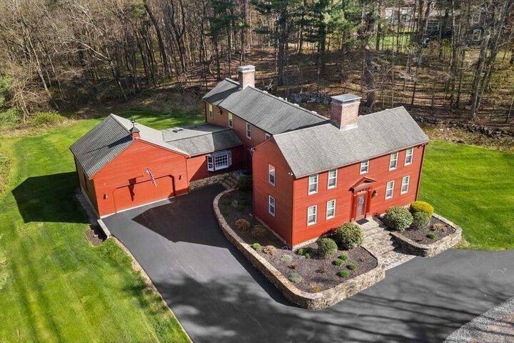 Property Photo:  9 Bay Path Dr  MA 01505 