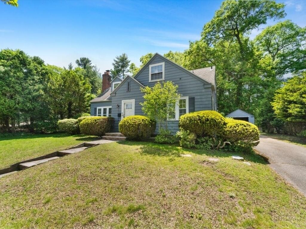 Property Photo:  10 Park Lane  MA 02032 