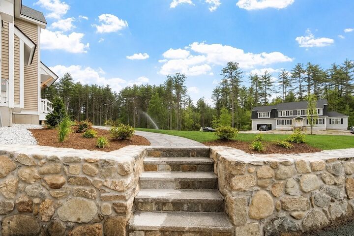 Property Photo:  16 Unkety Brook Way  MA 01827 