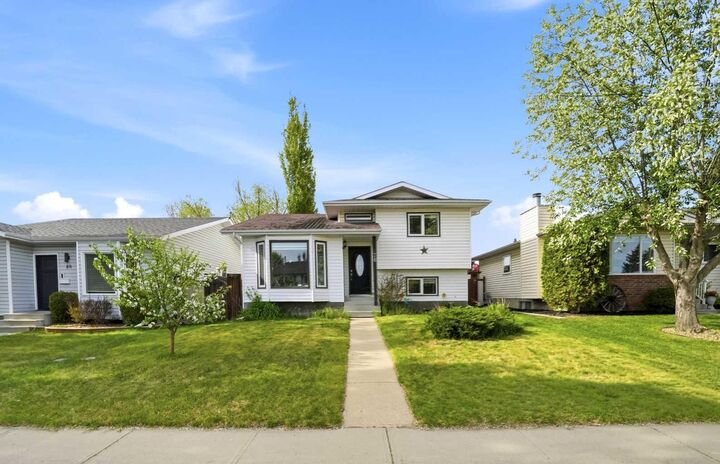 Property Photo: 76 Dixon Crescent AB T4R 2H5