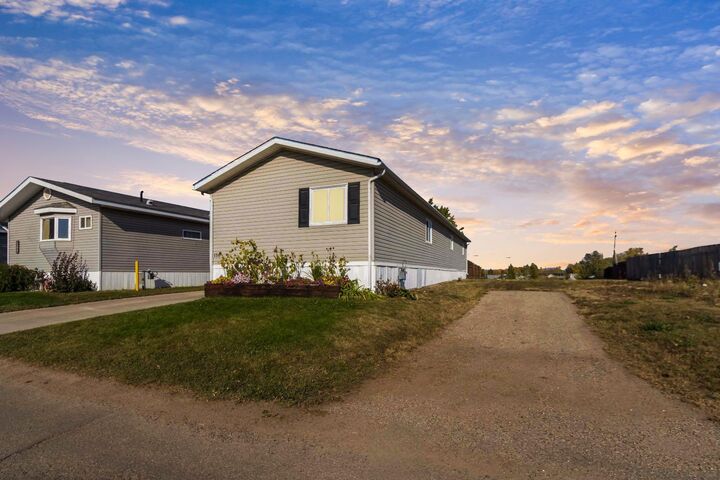 Property Photo:  116 Greenwood Place  AB T9H 2L9 