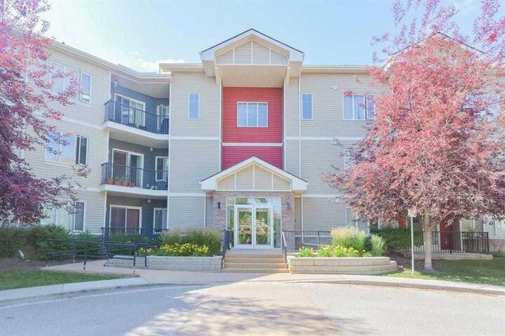 Property Photo: 1540 Sherwood Boulevard NW 1218 AB T3R 0K5
