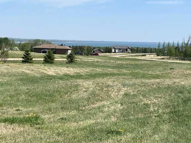 Property Photo: 36 Bruhn Bend AB T0C 2J0