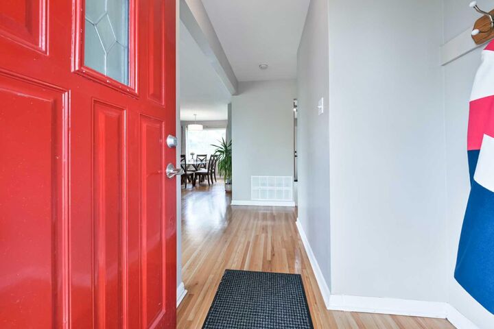 Property Photo:  4027 19 Street NW  AB T2L 2B7 