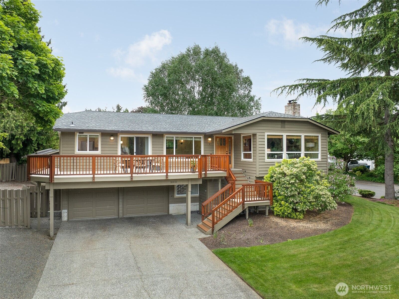 Property Photo:  10611  237th Place SW  WA 98020 