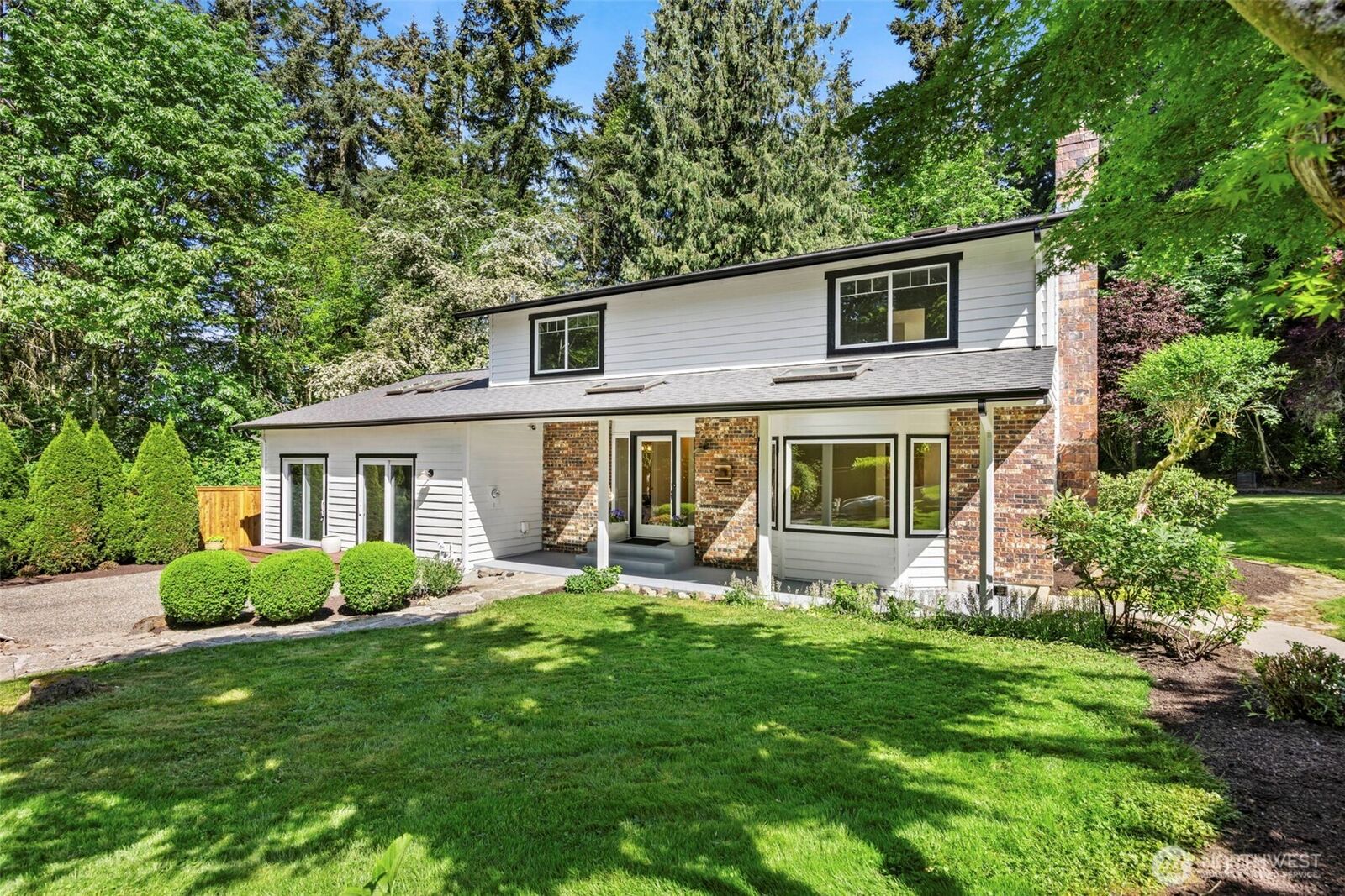 Property Photo: 121 W Winesap Road WA 98012
